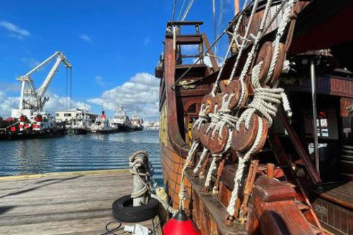 Jolly Roger Pirate Boat Image